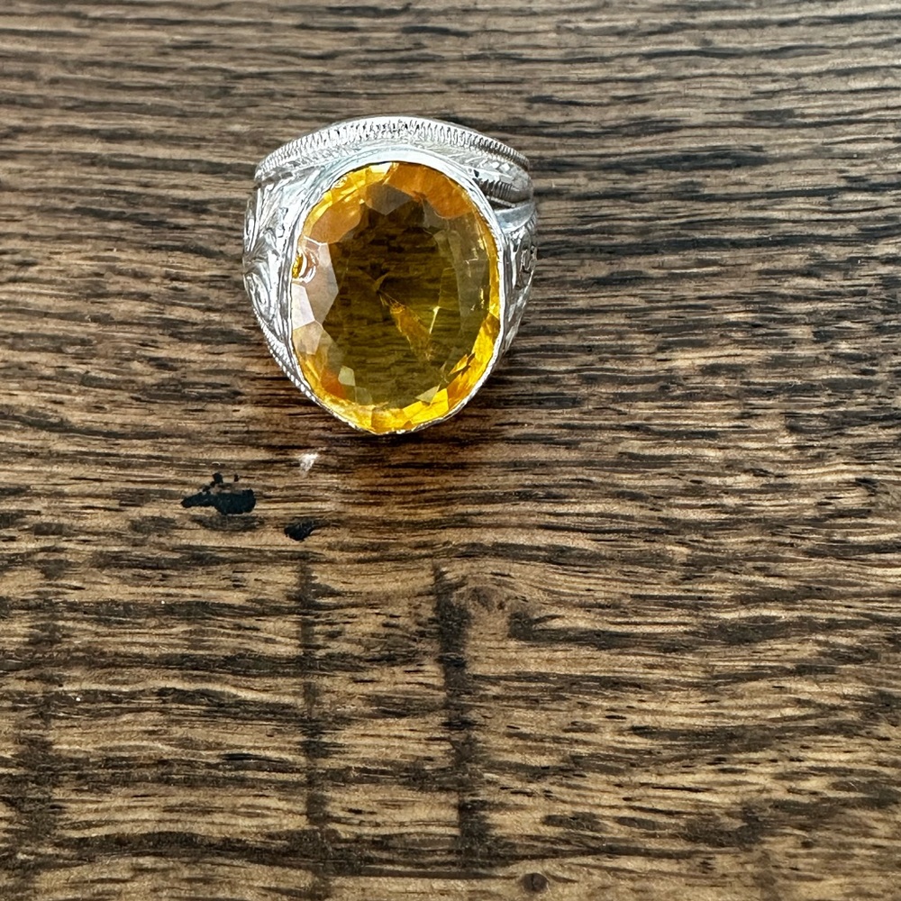 Vintage Silver Ring with Citrine Colored Gemstone Ornate Engraved Band | Size 8